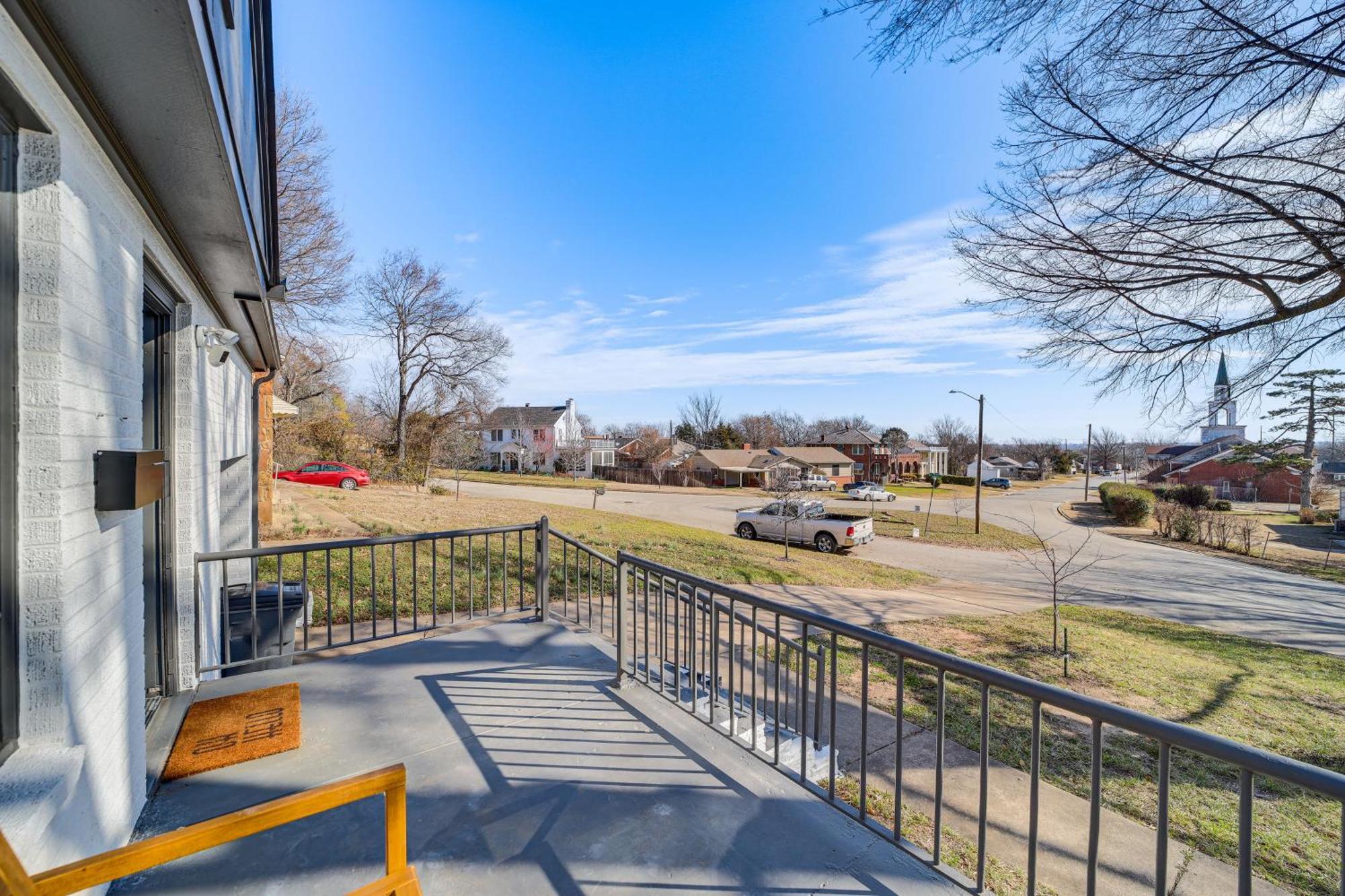 Lovely Tulsa Vacation Rental About 3 Mi To Downtown! Exterior photo